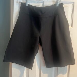 Woman Lands Ens biker shorts black size medium 10-12 NWOT